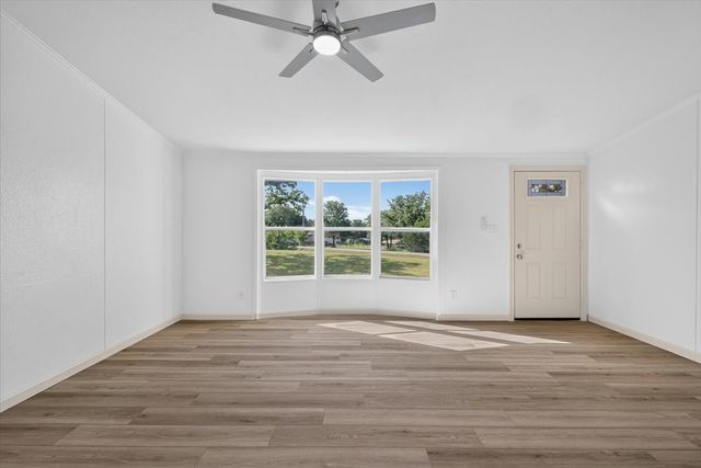 6001 Overbrook Farm Lane, Joshua, TX 76058