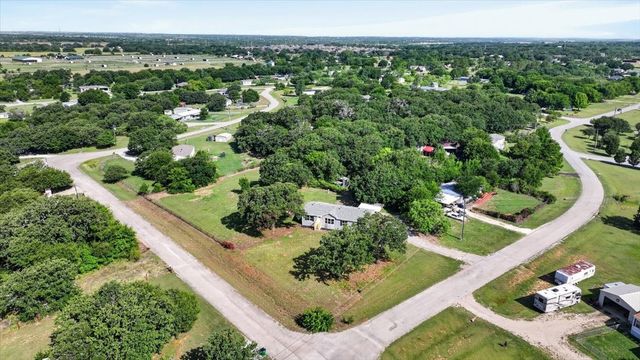 6001 Overbrook Farm Lane, Joshua, TX 76058