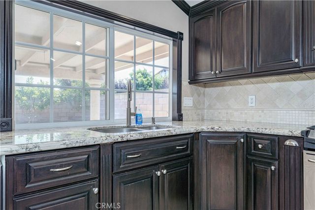 1122 S Peregrine Place, Anaheim, CA 92806