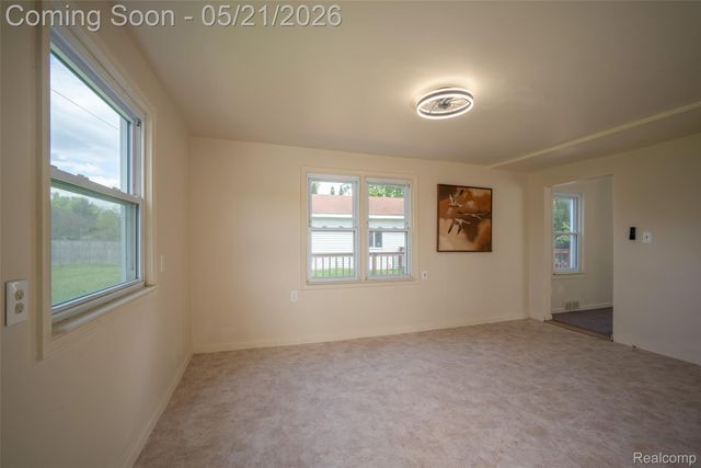 420 Wellsboro Street, Walled Lake, MI 48390