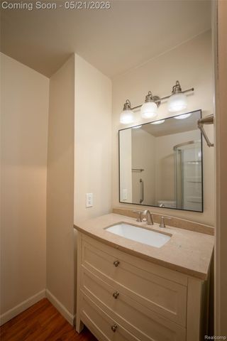 420 Wellsboro Street, Walled Lake, MI 48390