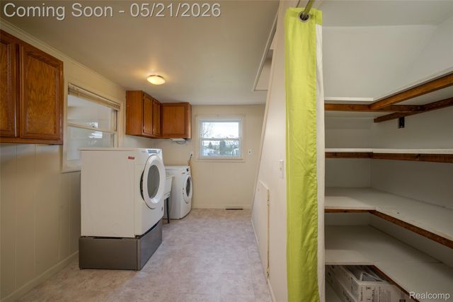 420 Wellsboro Street, Walled Lake, MI 48390