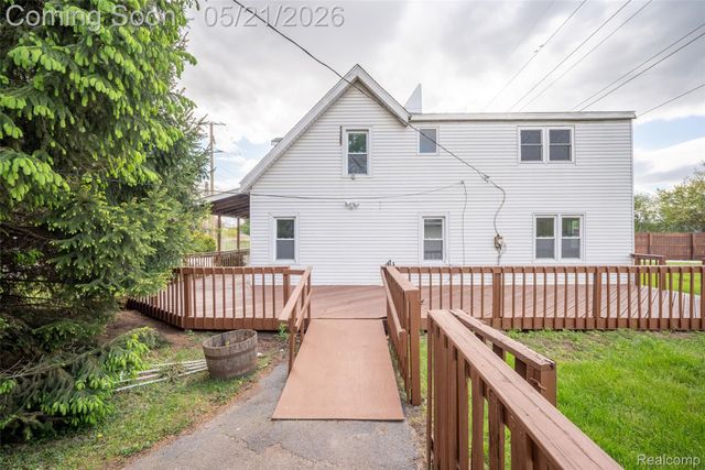 420 Wellsboro Street, Walled Lake, MI 48390