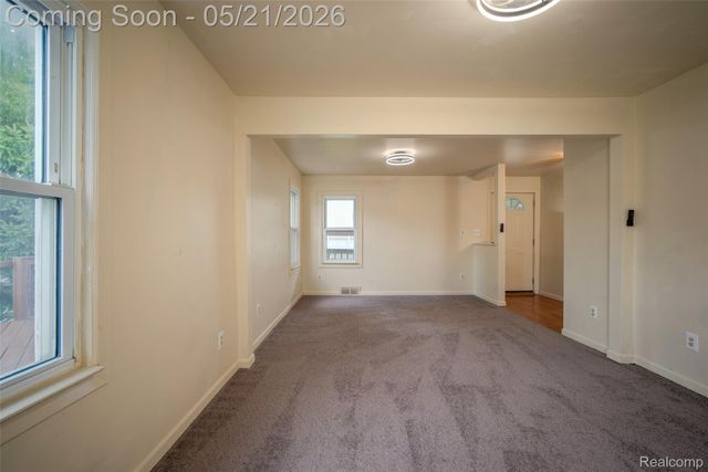 420 Wellsboro Street, Walled Lake, MI 48390
