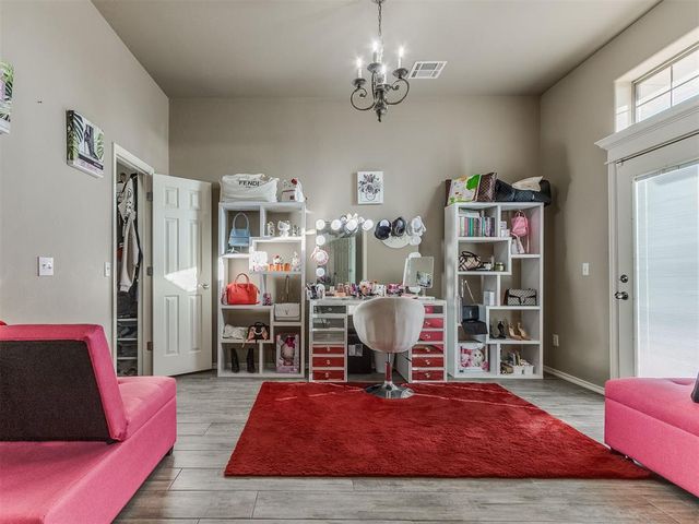 2047 Park Avenue, Newcastle, OK 73065