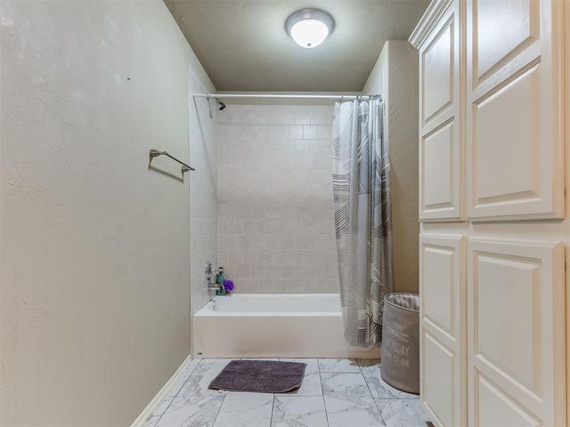 2047 Park Avenue, Newcastle, OK 73065