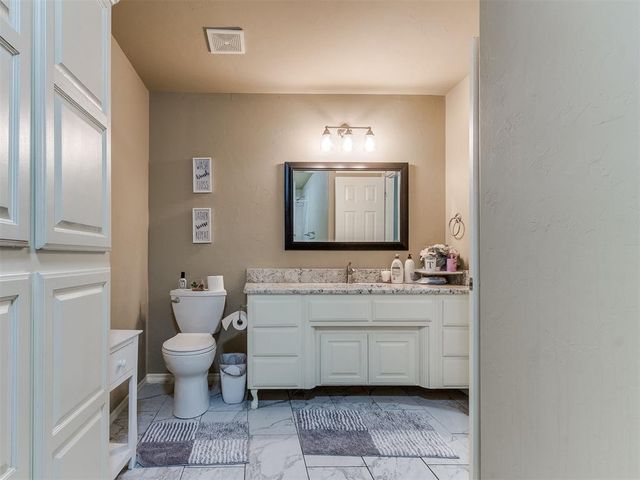 2047 Park Avenue, Newcastle, OK 73065