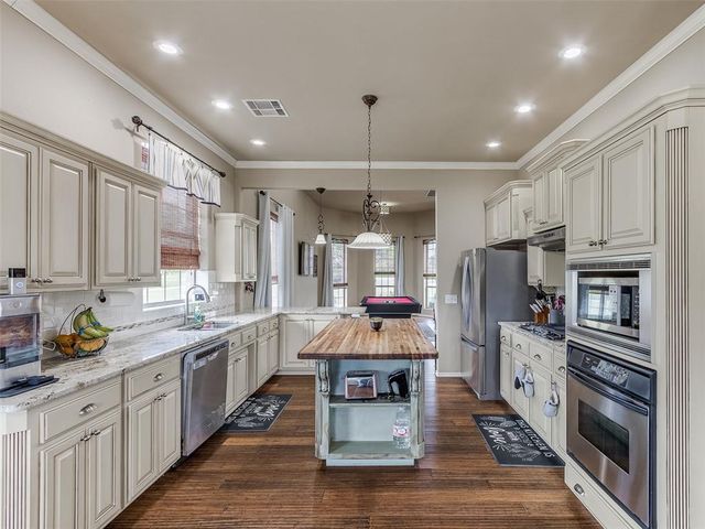 2047 Park Avenue, Newcastle, OK 73065