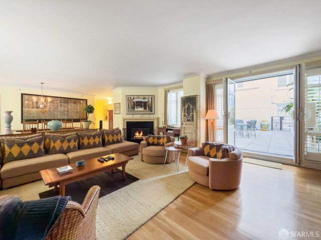 1340 Clay Street 404, San Francisco, CA 94109