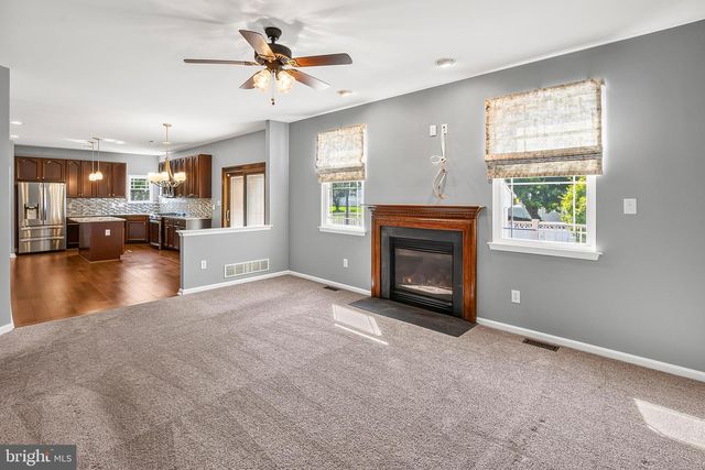 36 HILL FARM WAY, Swedesboro, NJ 08085