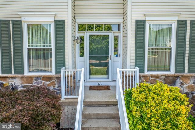 36 HILL FARM WAY, Swedesboro, NJ 08085