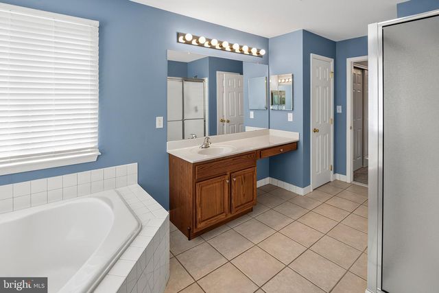 36 HILL FARM WAY, Swedesboro, NJ 08085