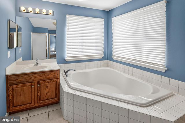 36 HILL FARM WAY, Swedesboro, NJ 08085