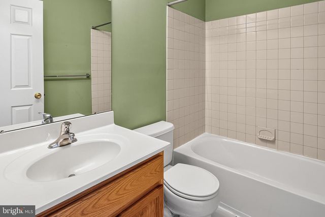 36 HILL FARM WAY, Swedesboro, NJ 08085