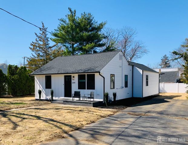 1299 Englishtown Road, Old Bridge, NJ 08857