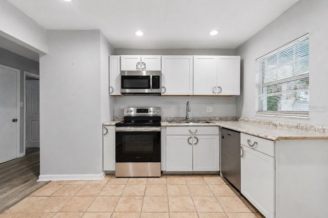 2927 BANZA STREET, Tampa, FL 33605