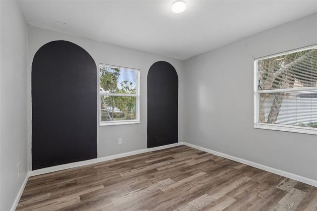 2927 BANZA STREET, Tampa, FL 33605