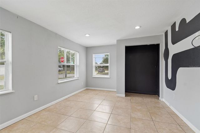 2927 BANZA STREET, Tampa, FL 33605