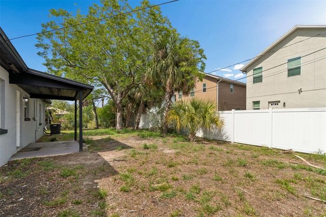 2927 BANZA STREET, Tampa, FL 33605