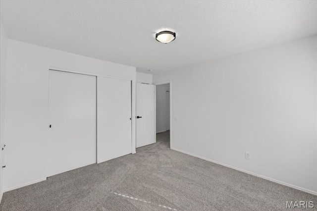 395 Royal Valley Drive, Creve Coeur, MO 63141