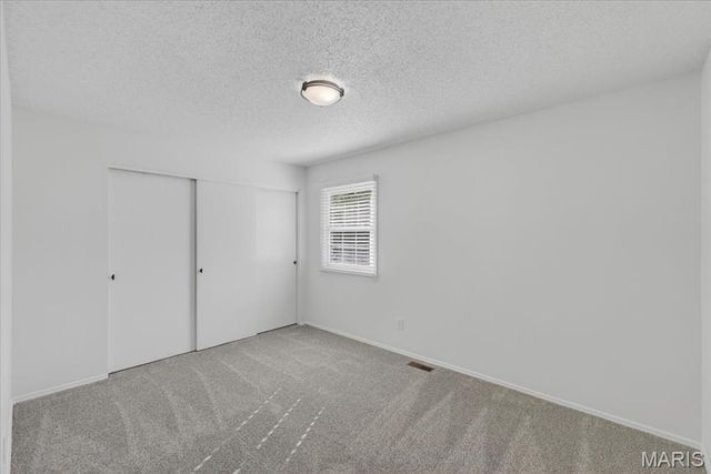 395 Royal Valley Drive, Creve Coeur, MO 63141