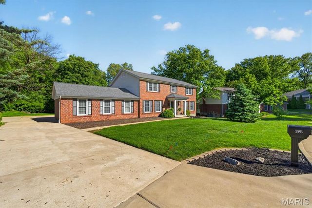 395 Royal Valley Drive, Creve Coeur, MO 63141