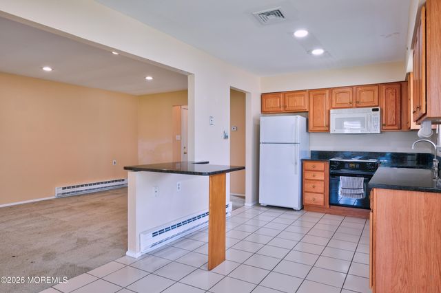 6 Phillips Road, Brick, NJ 08724