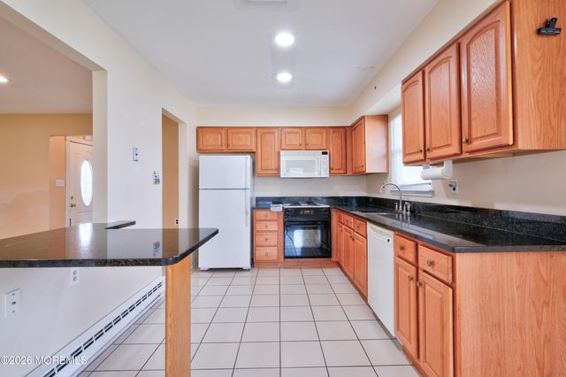 6 Phillips Road, Brick, NJ 08724