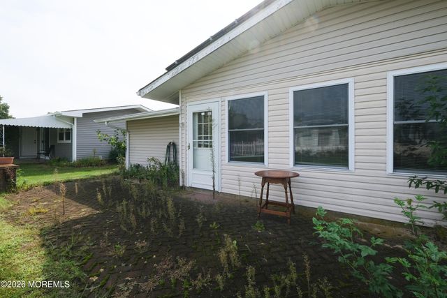 6 Phillips Road, Brick, NJ 08724