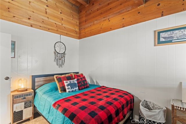 1029 W Aeroplane, Big Bear City, CA 92314