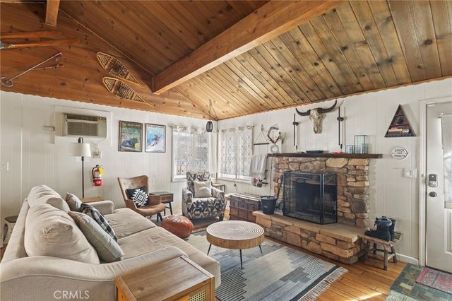 1029 W Aeroplane, Big Bear City, CA 92314