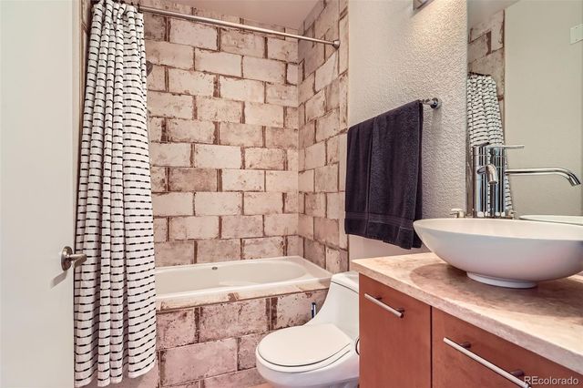 2460 W 29th Avenue 106, Denver, CO 80211