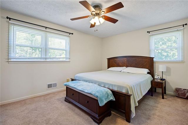 211 MAYFLOWER Drive, Woodstock, GA 30188