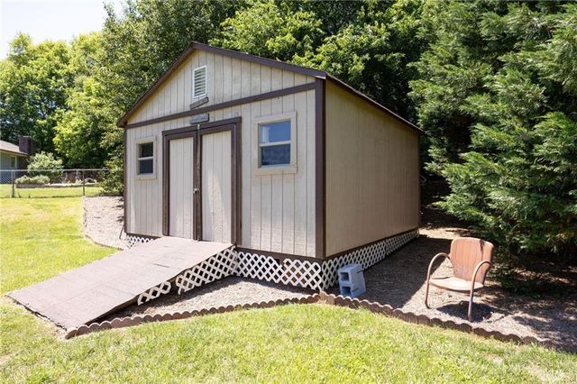 211 MAYFLOWER Drive, Woodstock, GA 30188