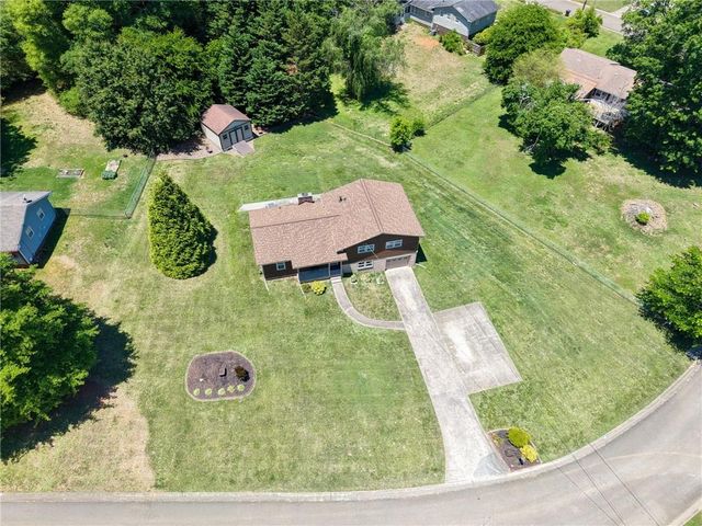 211 MAYFLOWER Drive, Woodstock, GA 30188