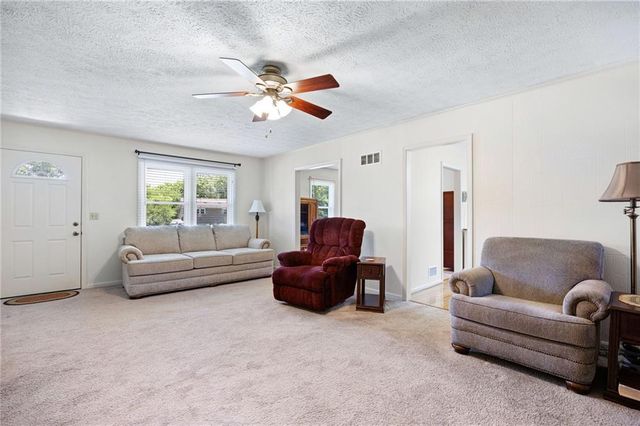 211 MAYFLOWER Drive, Woodstock, GA 30188