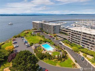 6533 Seaview Avenue NW #101A, Seattle, WA 98117