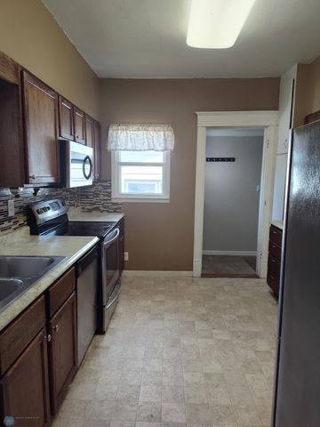 208 1 Avenue SE, Dilworth, MN 56529