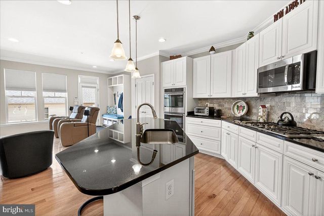 3044 PALATINE DR, Frederick, MD 21701