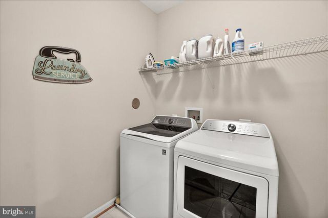 3044 PALATINE DR, Frederick, MD 21701