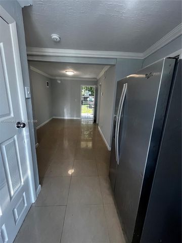 912 NW 55th Ter 2, Miami, FL 33127