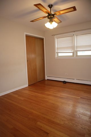 9647 S Sacramento Avenue, Evergreen Park, IL 60805
