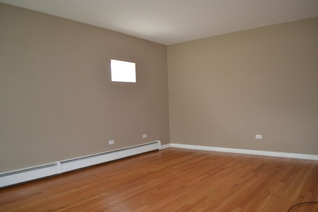9647 S Sacramento Avenue, Evergreen Park, IL 60805