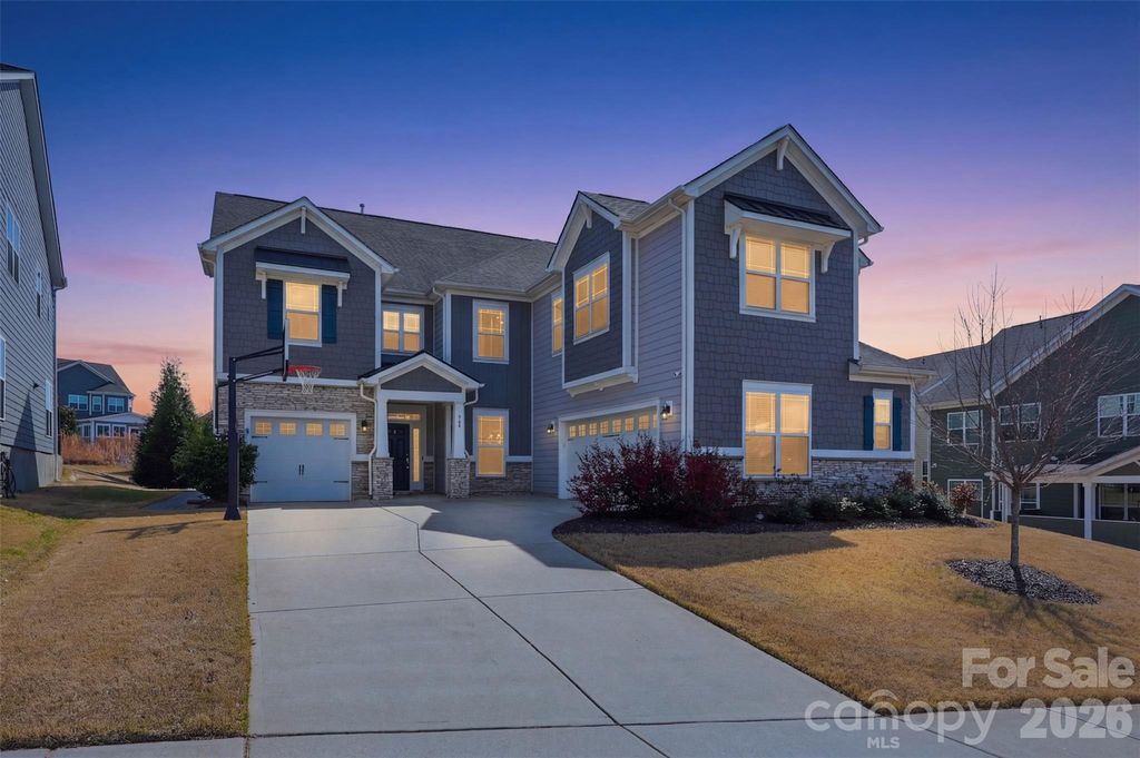 964 Bellegray Lane NW, Concord, NC 28027