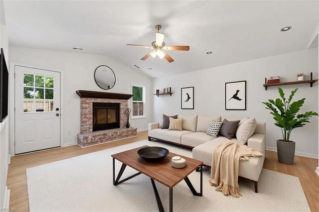 1566 Hummingbird LN, Virginia Beach, VA 23454