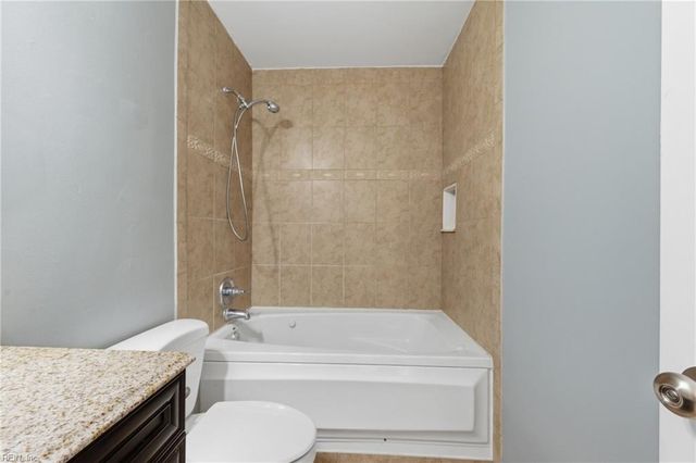 1566 Hummingbird LN, Virginia Beach, VA 23454