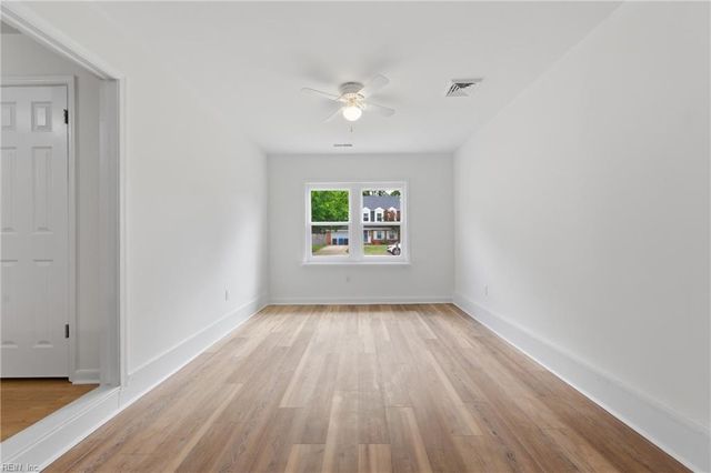 1566 Hummingbird LN, Virginia Beach, VA 23454