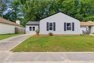 1566 Hummingbird LN, Virginia Beach, VA 23454