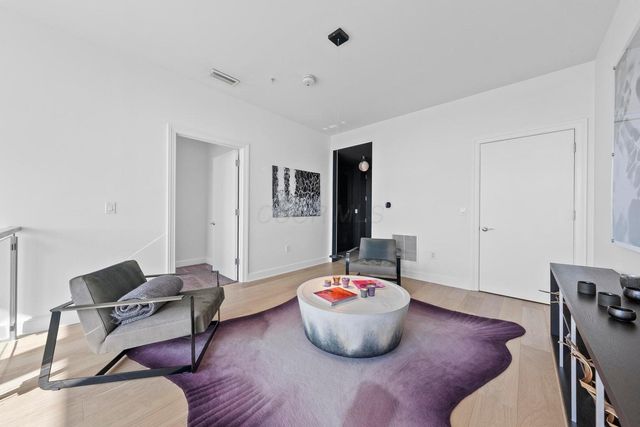 1145 N High Street, 307 307, Columbus, OH 43201