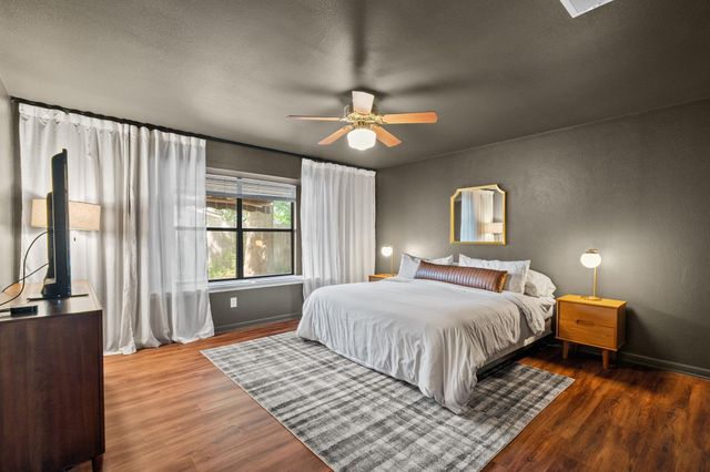 301 Tallwood DR, Georgetown, TX 78628